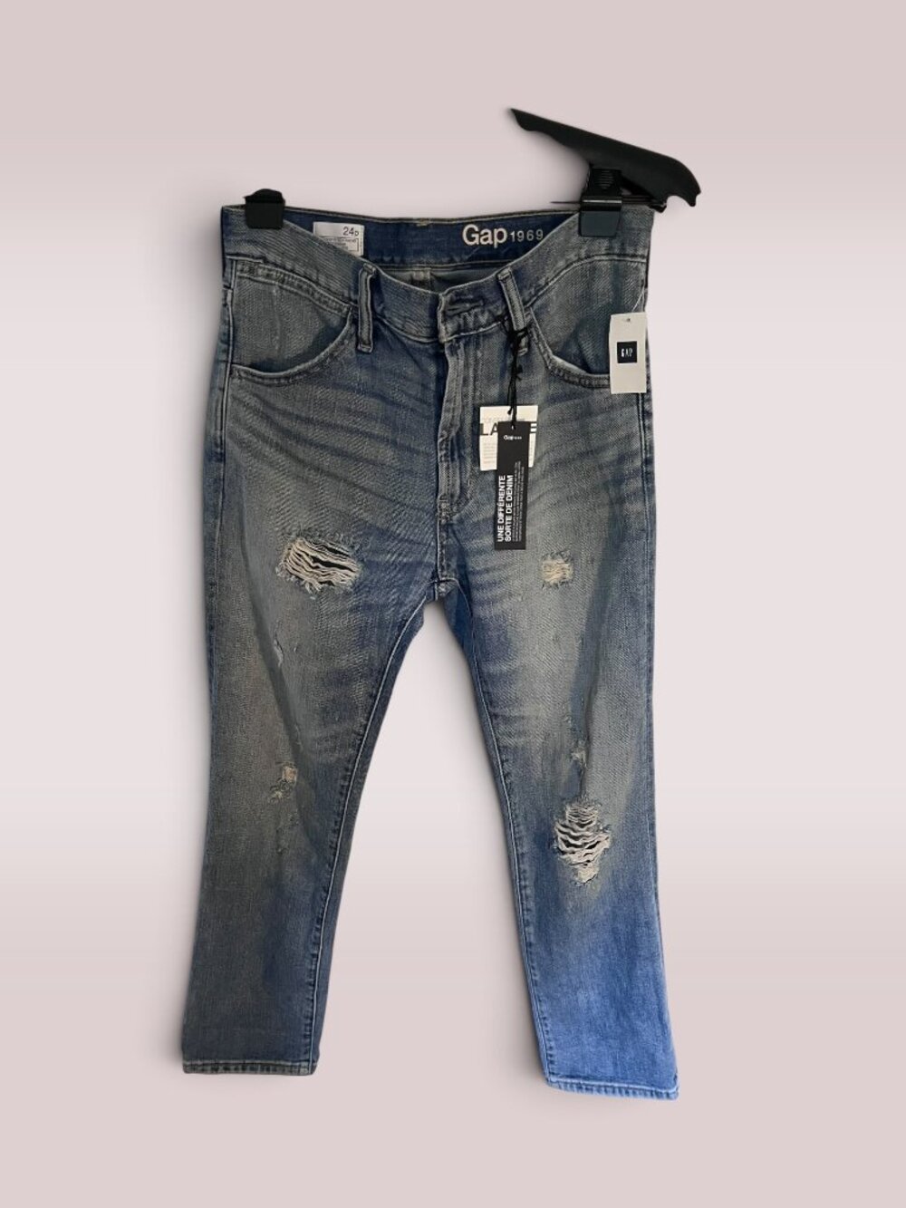 NWT Gap Authentic Boyfriend Distressed Jeans 24 Petite